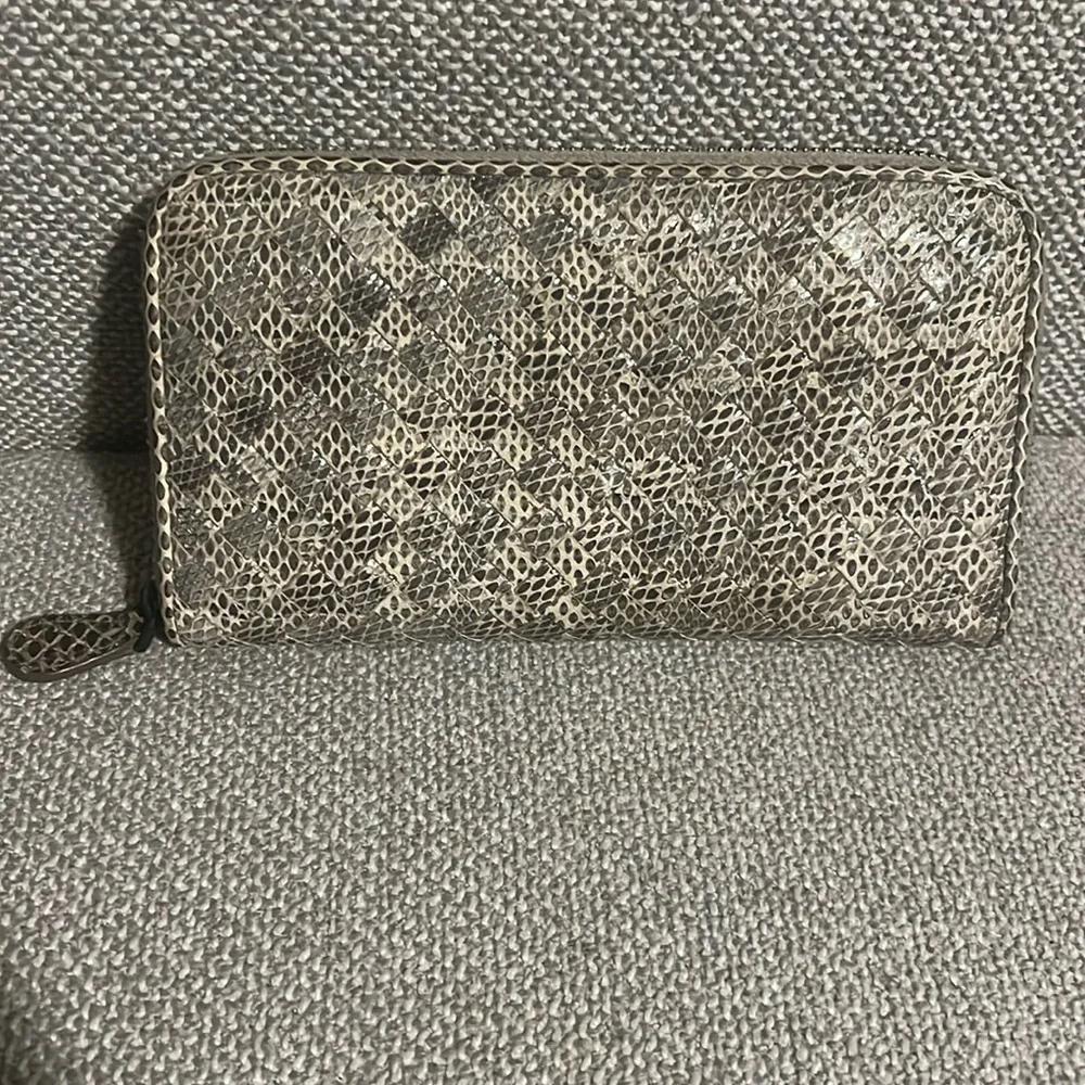 Bottega Veneta authentic bottega